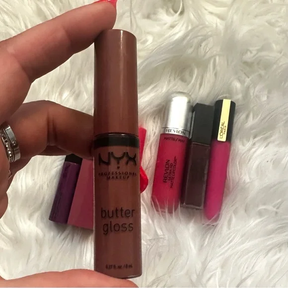 Bundle of lipstick and lip gloss set - Picture 5 of 8